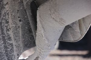 When the lake is whet (in ourcaseonly the first few hundret meters) the salt really gets everywhere.